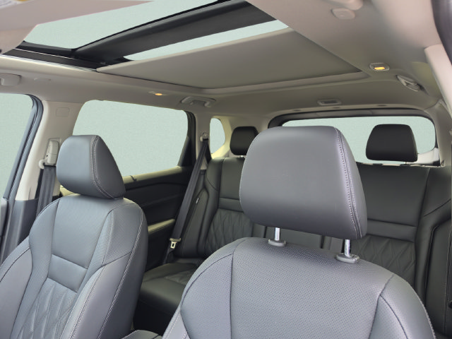 2025 Nissan Rogue Platinum - Photo 34