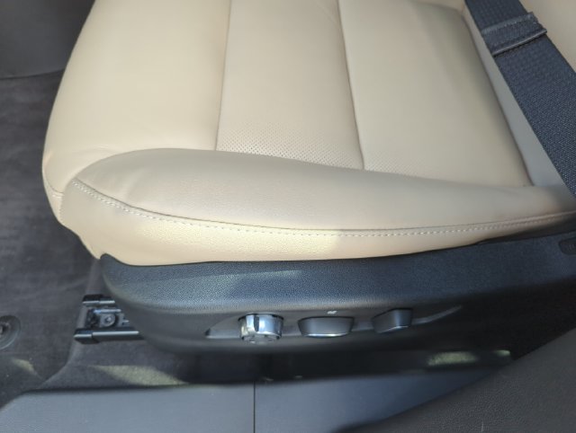 2025 Cadillac XT4 Premium Luxury - Photo 35