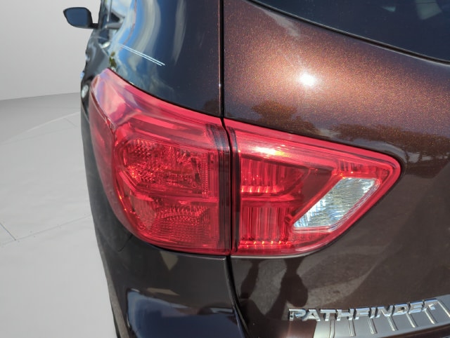 2019 Nissan Pathfinder SL - Photo 18