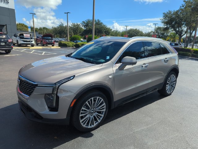 2025 Cadillac XT4 Premium Luxury - Photo 14