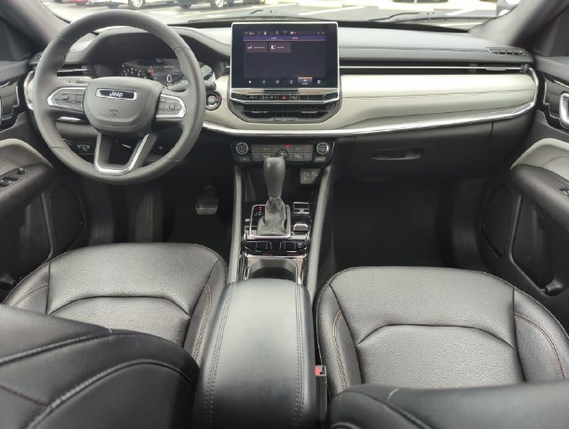 2024 Jeep Compass Limited - Photo 23