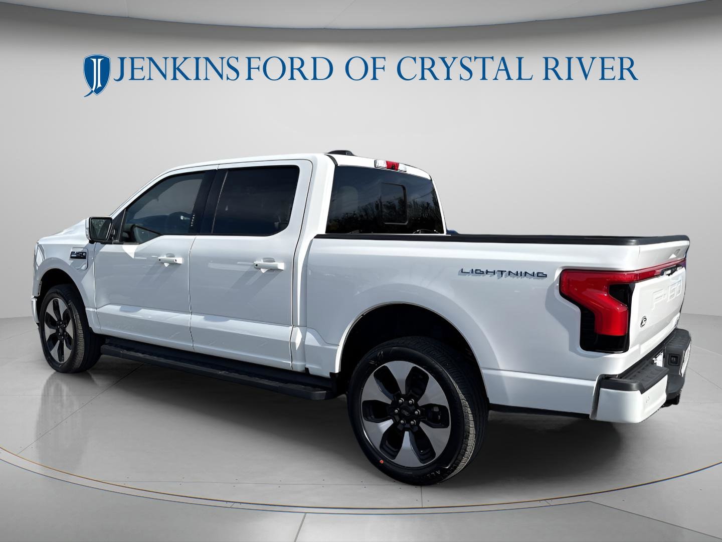 2025 Ford F-150 Lightning Platinum - Photo 14
