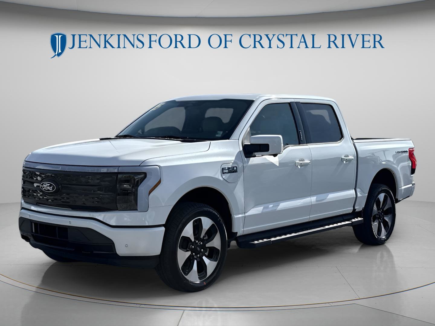 2025 Ford F-150 Lightning Platinum - Photo 19