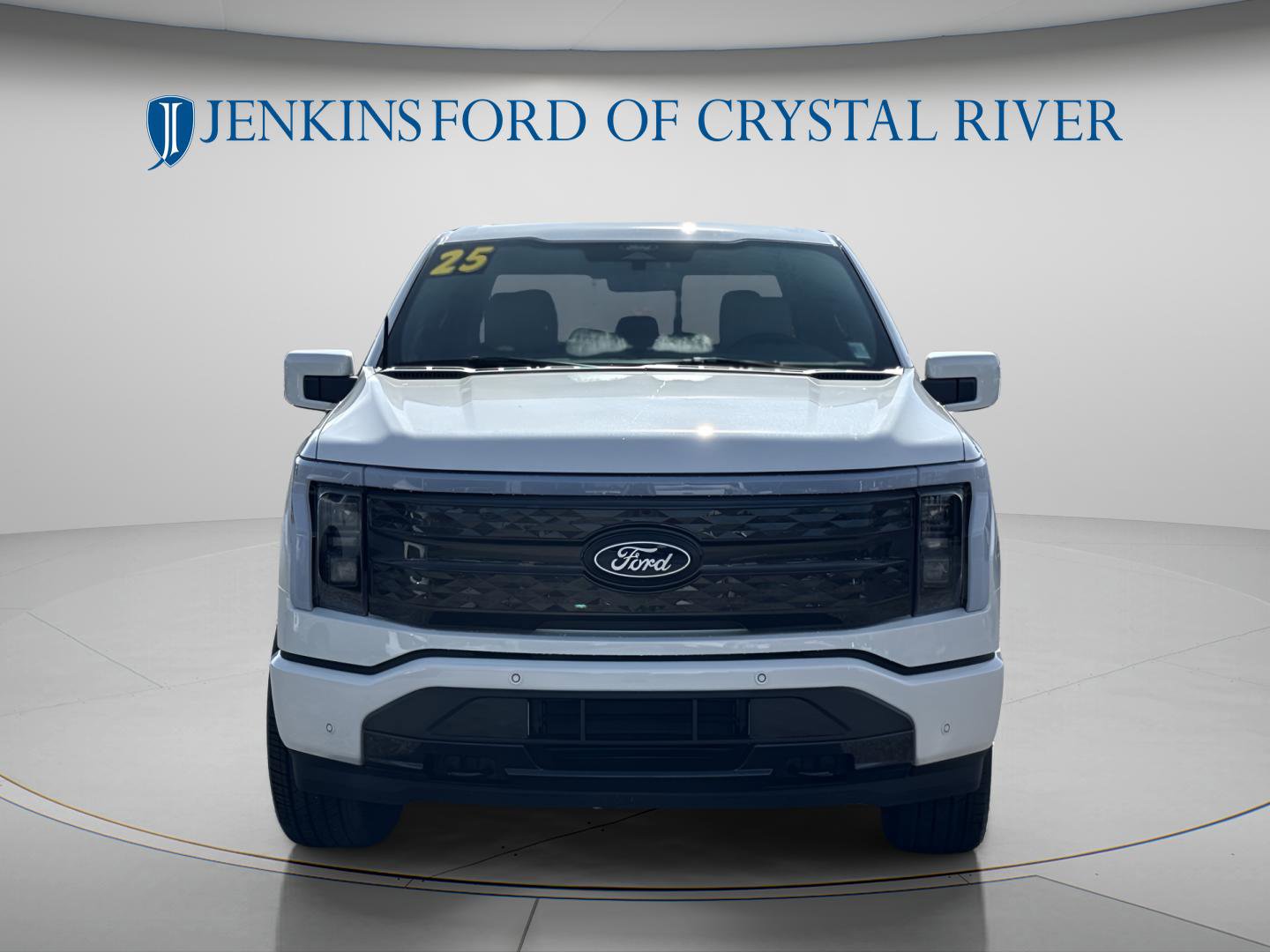 2025 Ford F-150 Lightning Platinum - Photo 22