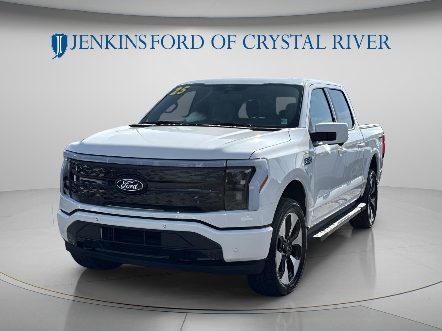 2025 Ford F-150 Lightning Platinum - Photo 21