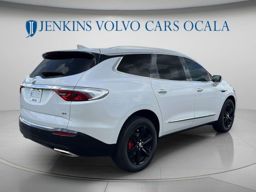Used 2024 Buick Enclave Essence SUV