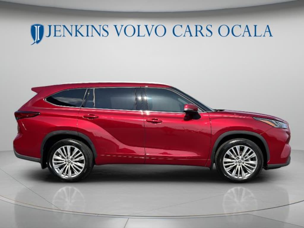 Used 2023 Toyota Highlander Hybrid Platinum SUV