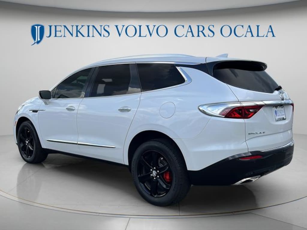 Used 2024 Buick Enclave Essence SUV