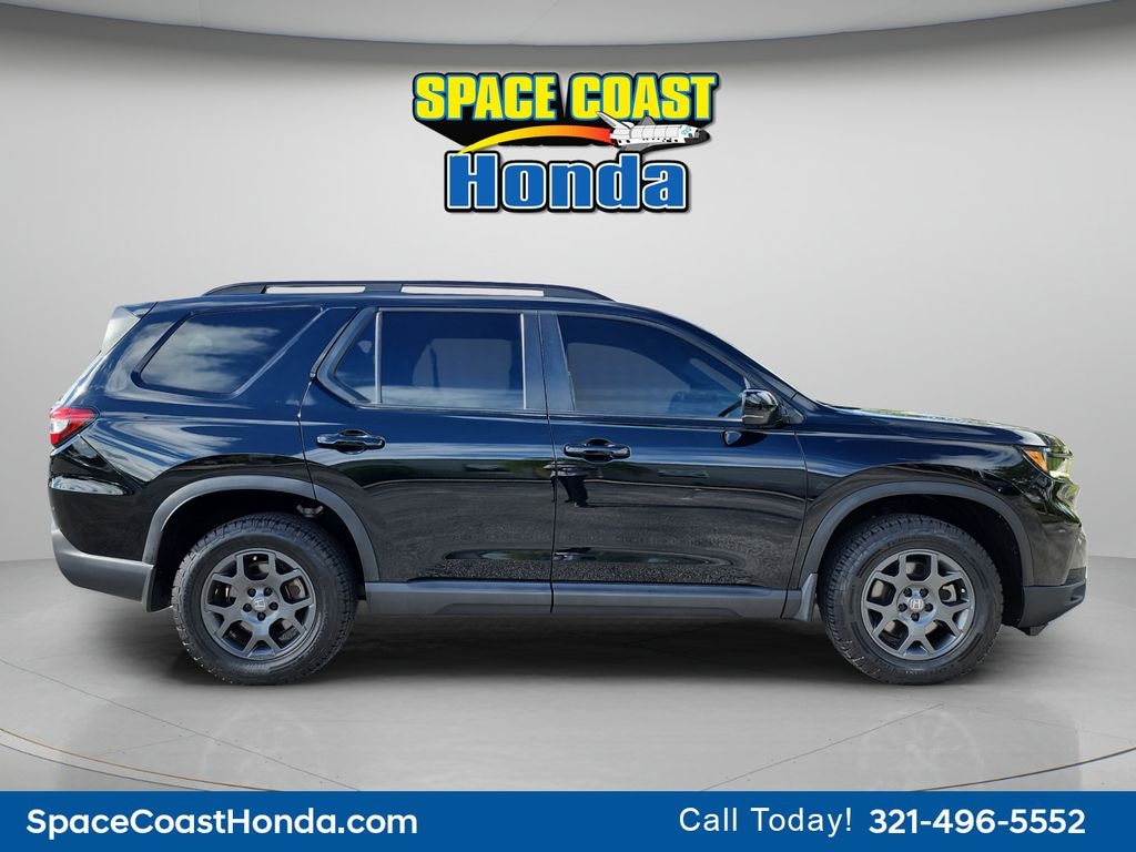 Certified 2025 Honda Pilot TrailSport SUV