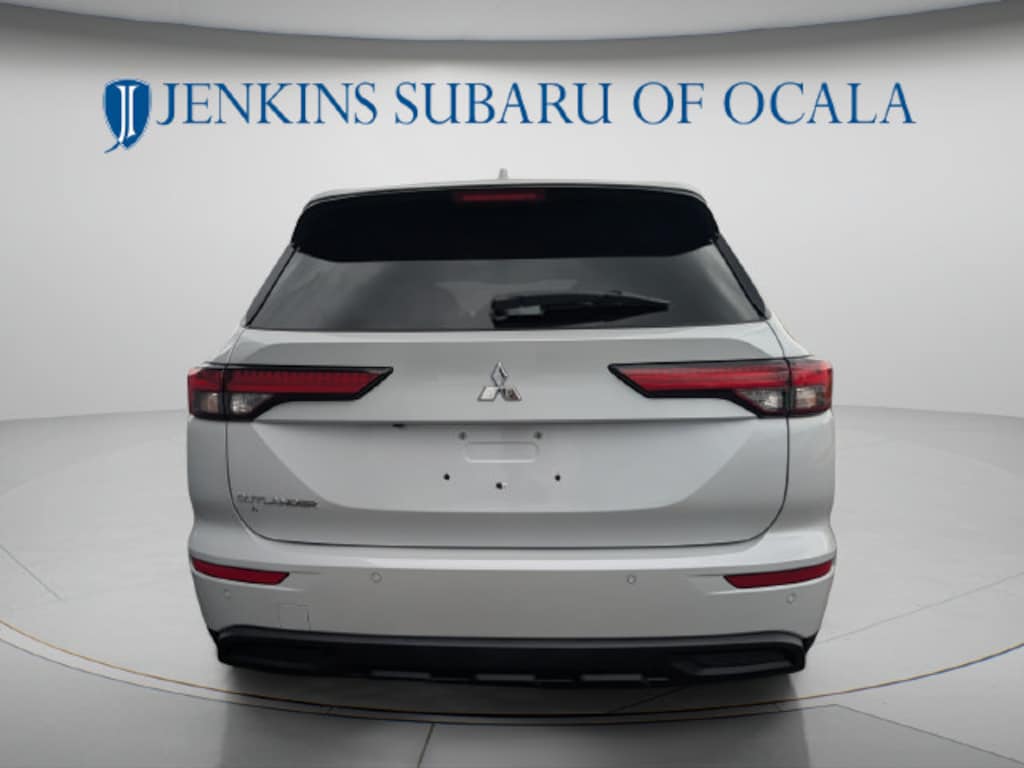 Used 2024 Mitsubishi Outlander ES SUV