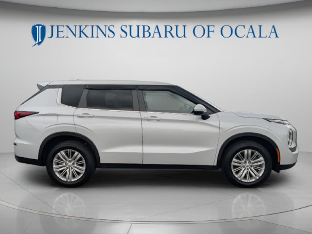 Used 2024 Mitsubishi Outlander ES SUV