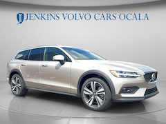 2026 Volvo V60 Cross Country B5 Plus AWD Wagon