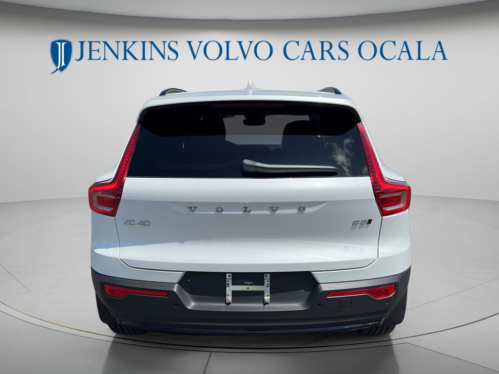 New 2026 Volvo XC40 B5 Plus SUV