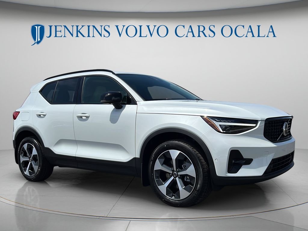 New 2026 Volvo XC40 B5 Plus SUV