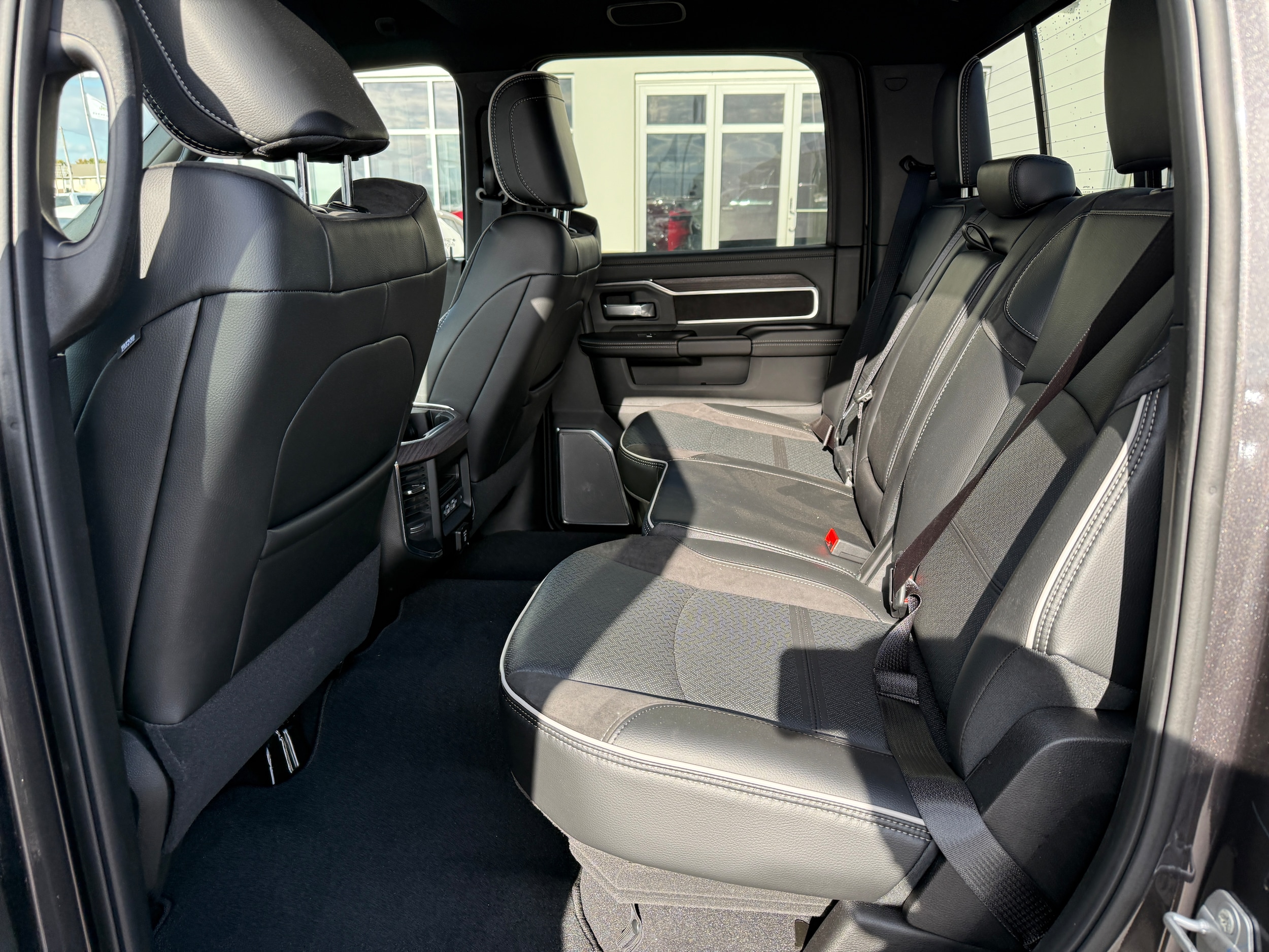2026 RAM 2500 Laramie - Photo 17