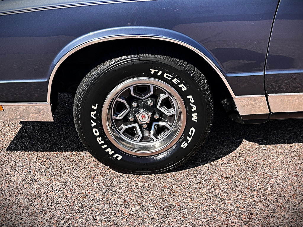 Used 1983 CHEVROLET Monte Carlo Car