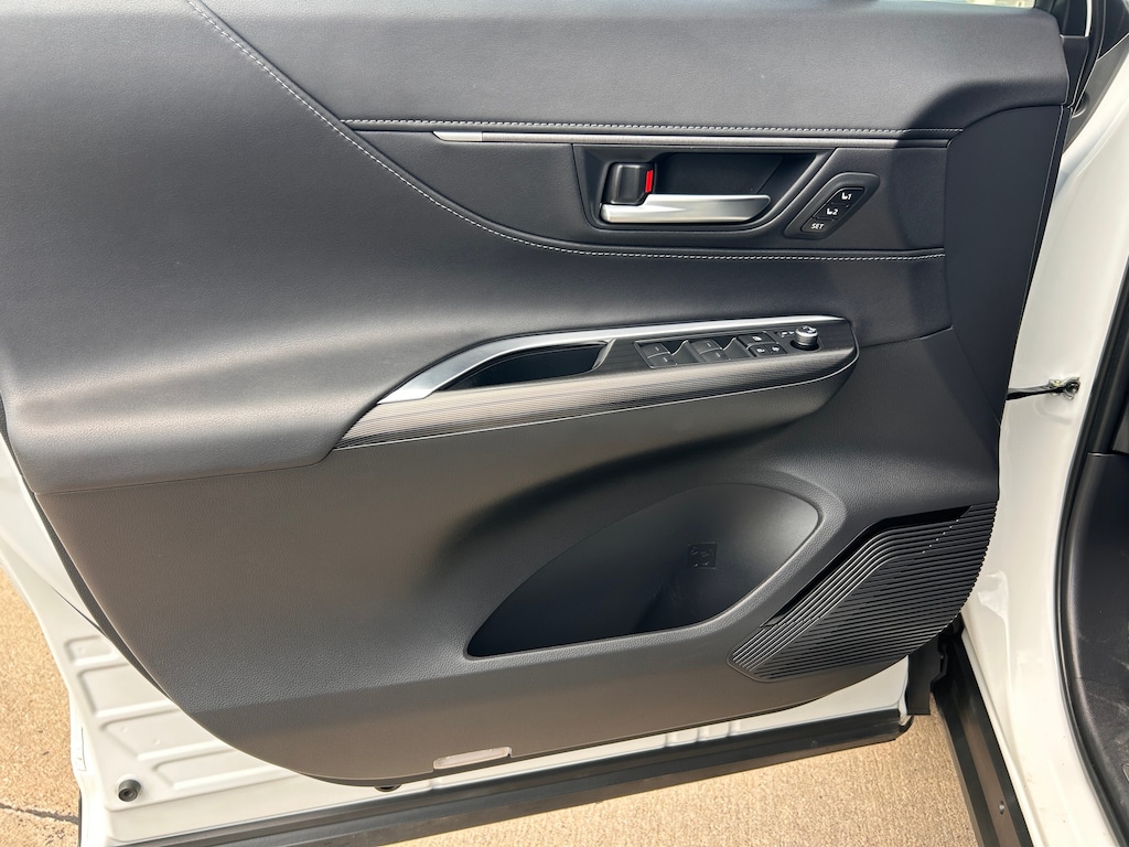 Used 2024 Toyota Venza LE Sport Utility