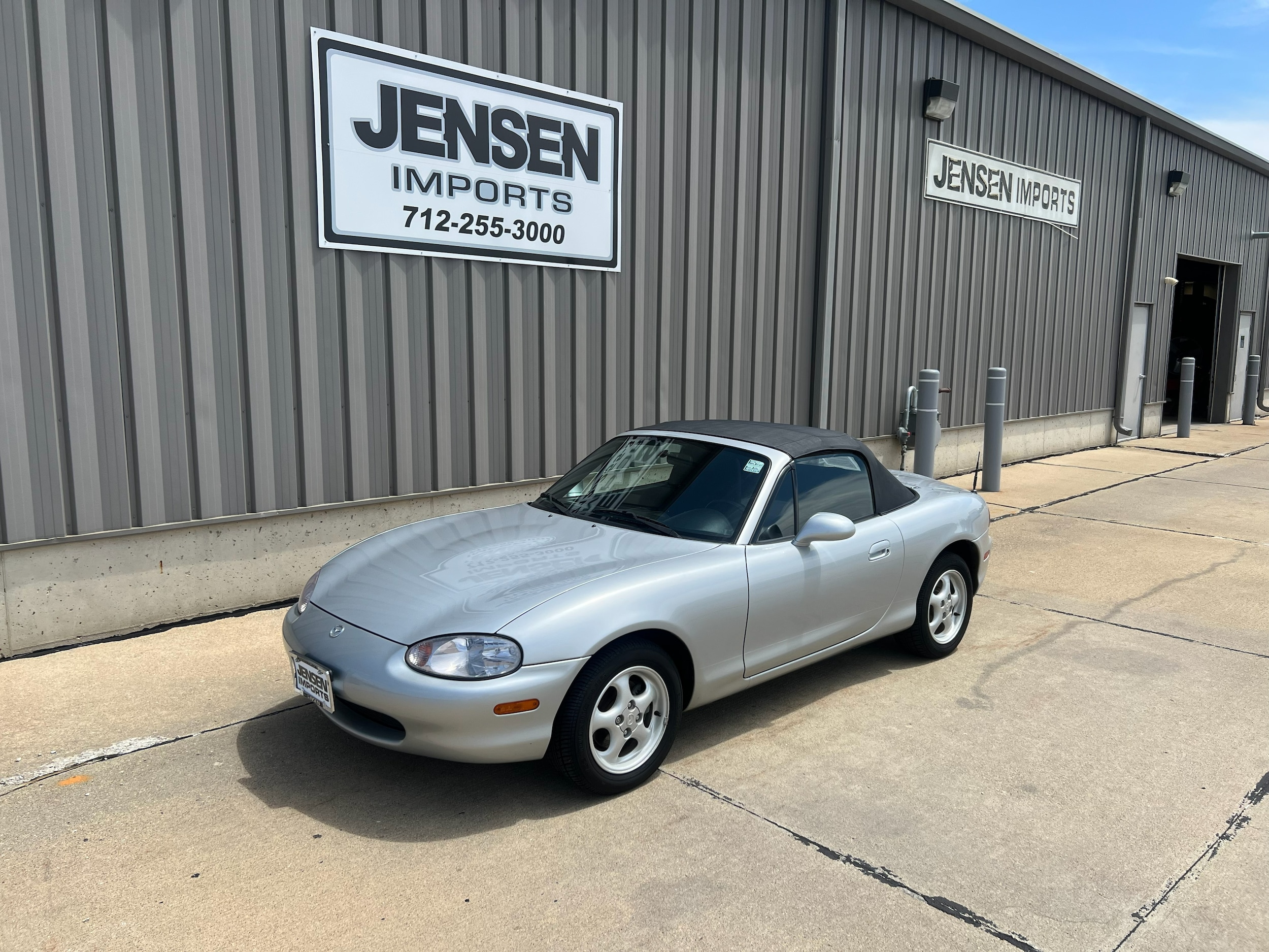1999 Mazda MX-5 Base