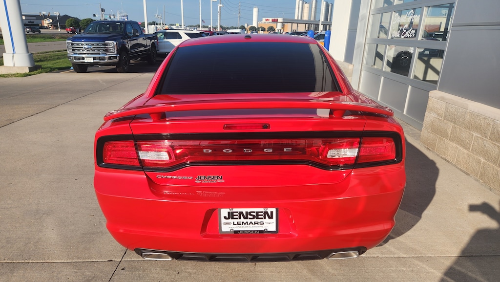 Used 2014 Dodge Charger SE Sedan