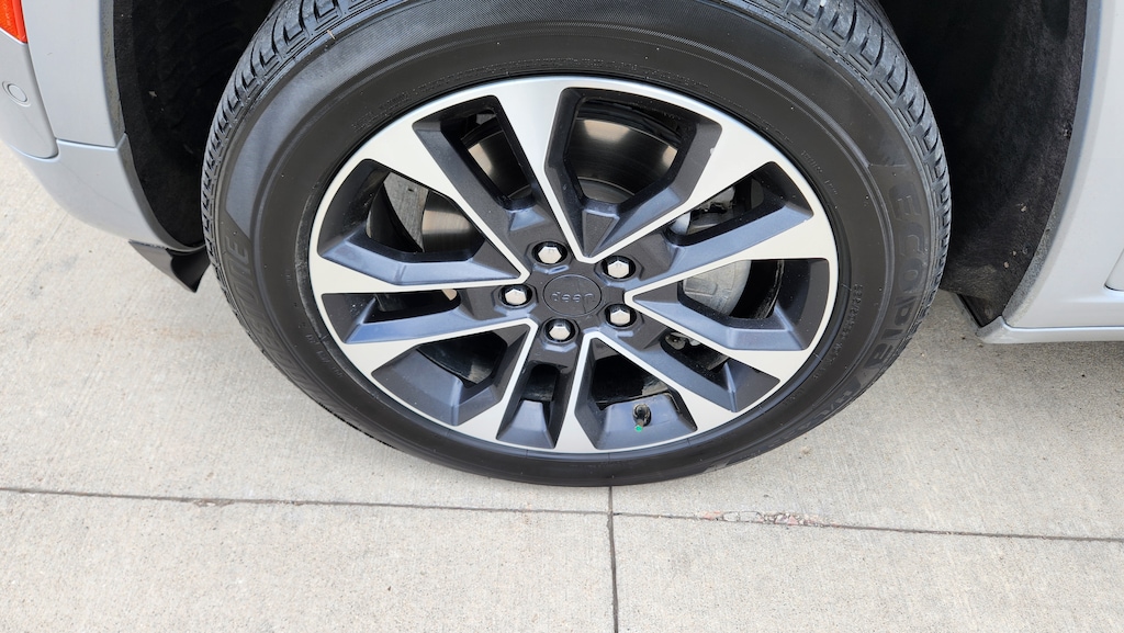 Used 2021 Jeep Grand Cherokee L Overland SUV