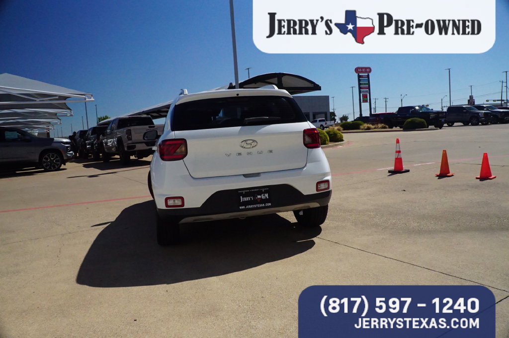 Used 2022 Hyundai Venue SEL SUV