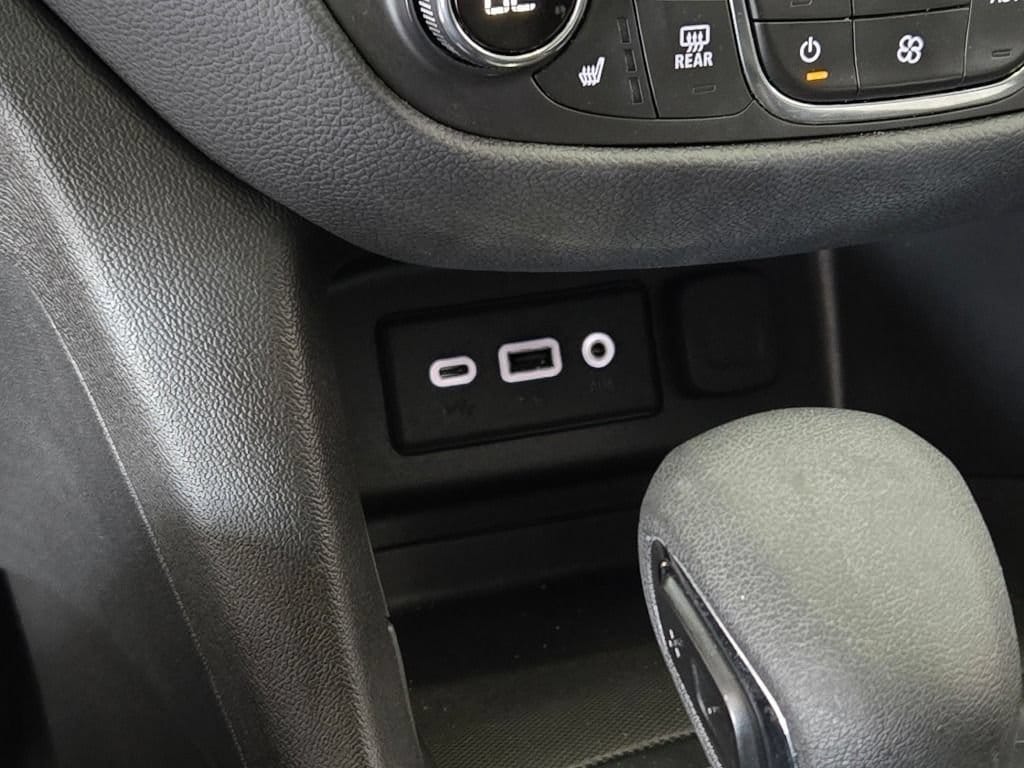 2024 Chevrolet Equinox LT - Photo 25