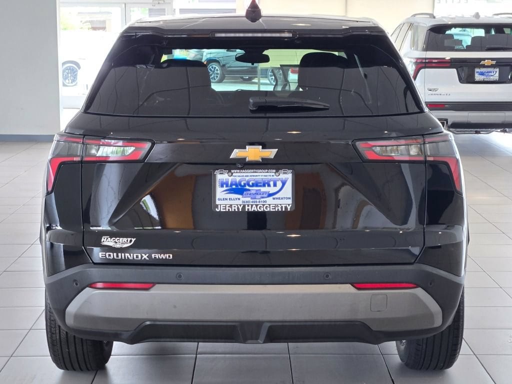 2025 Chevrolet Equinox LT - Photo 11