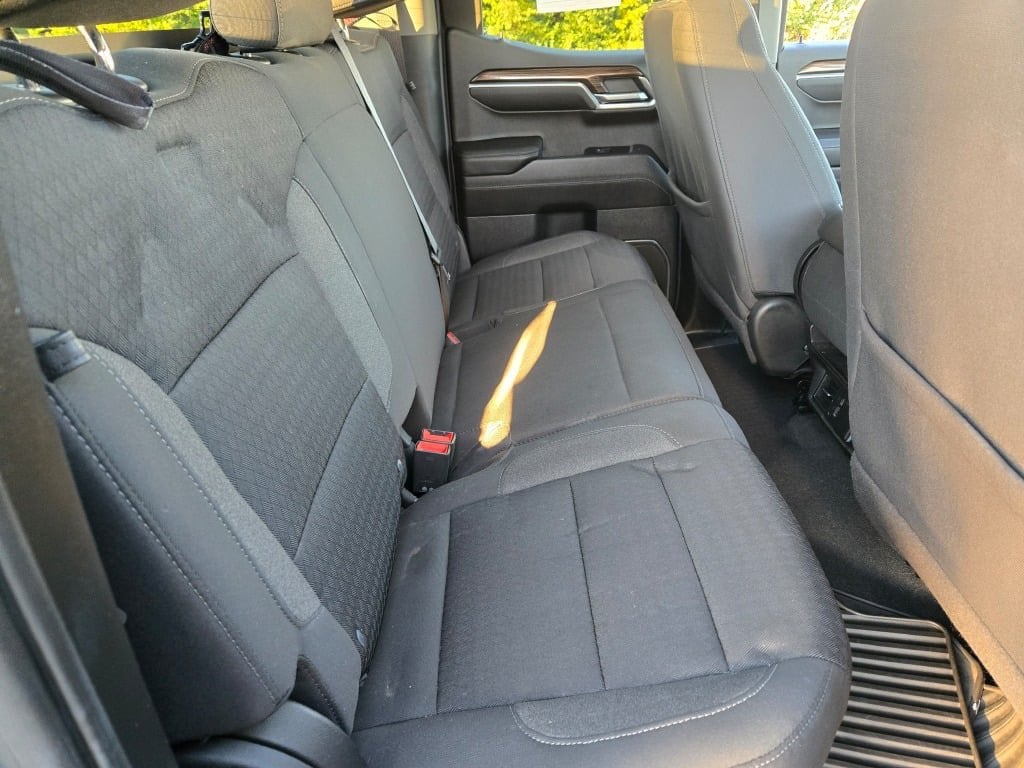 2023 Chevrolet Silverado 1500 LT - Photo 9