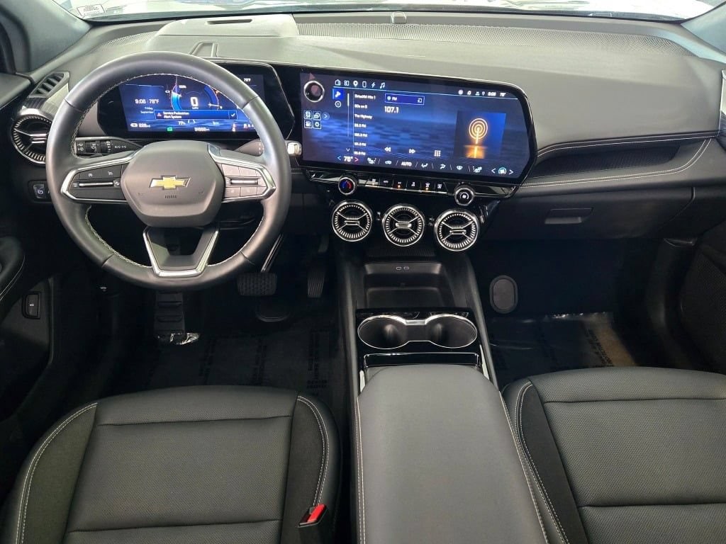 2024 Chevrolet Blazer EV LT - Photo 17
