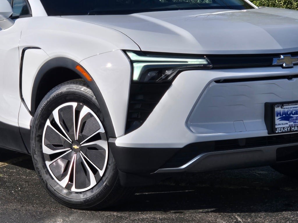 Used 2024 Chevrolet Blazer EV LT with VIN 3GNKDBRJ7RS260607 for sale in Glen Ellyn, IL