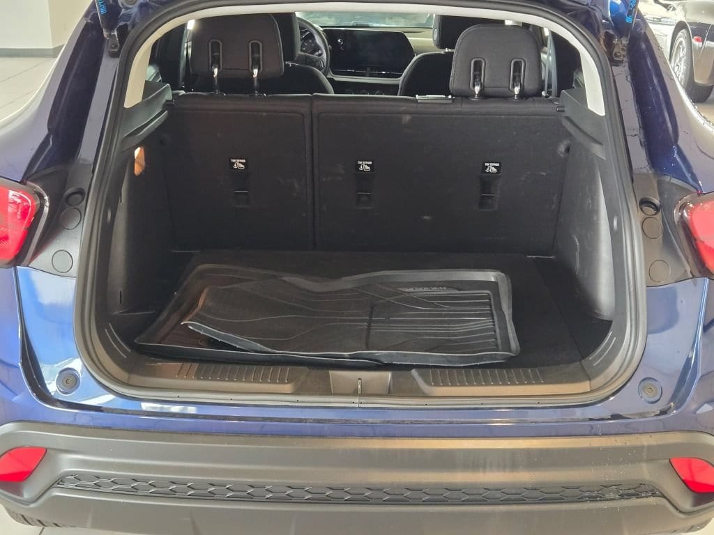2024 Chevrolet Trax LS - Photo 9