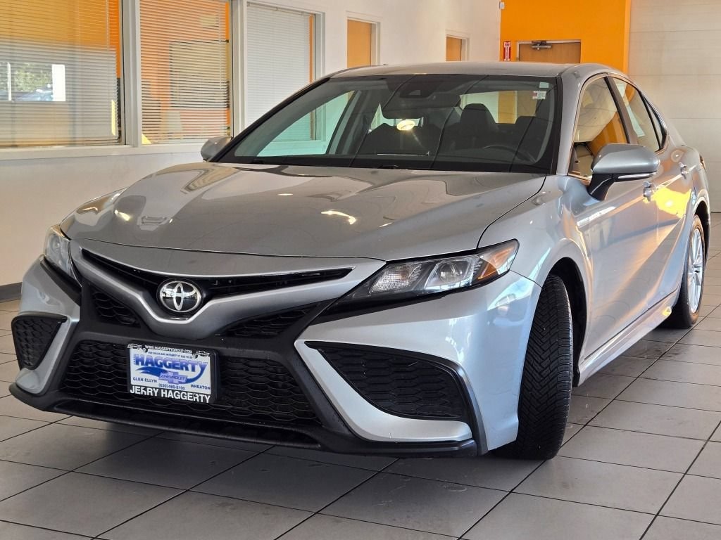 Used 2024 Toyota Camry SE