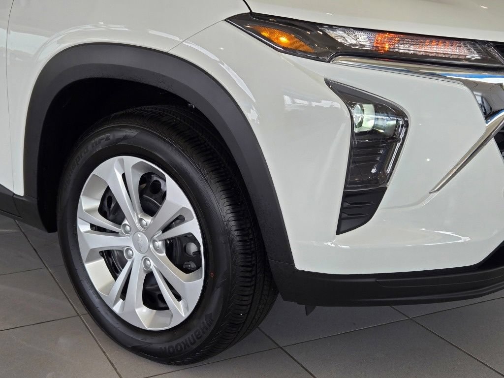New 2026 Chevrolet Trax LS SUV