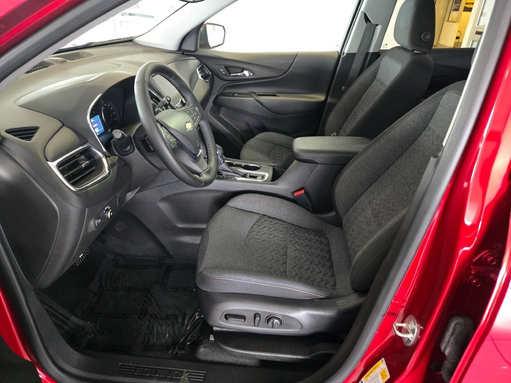 2024 Chevrolet Equinox LT - Photo 20