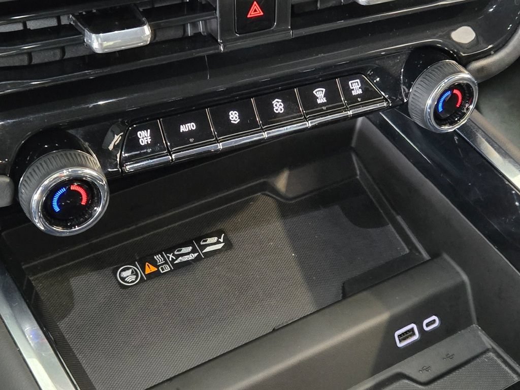 2025 Chevrolet Tahoe Premier - Photo 30