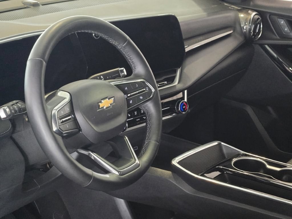 2025 Chevrolet Equinox LT - Photo 21