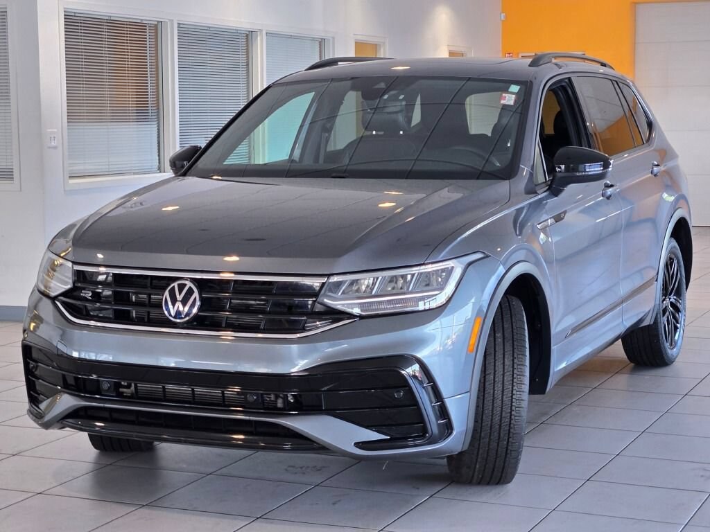 Used 2022 Volkswagen Tiguan 2.0T SE R-Line Black SUV