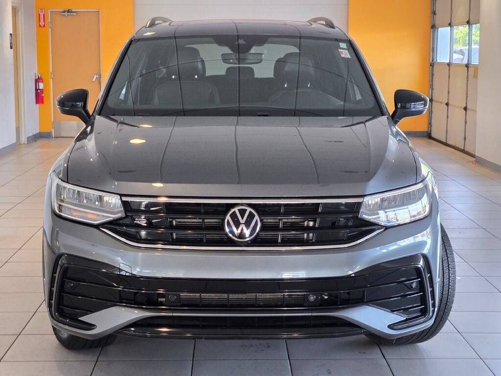 Used 2022 Volkswagen Tiguan 2.0T SE R-Line Black SUV