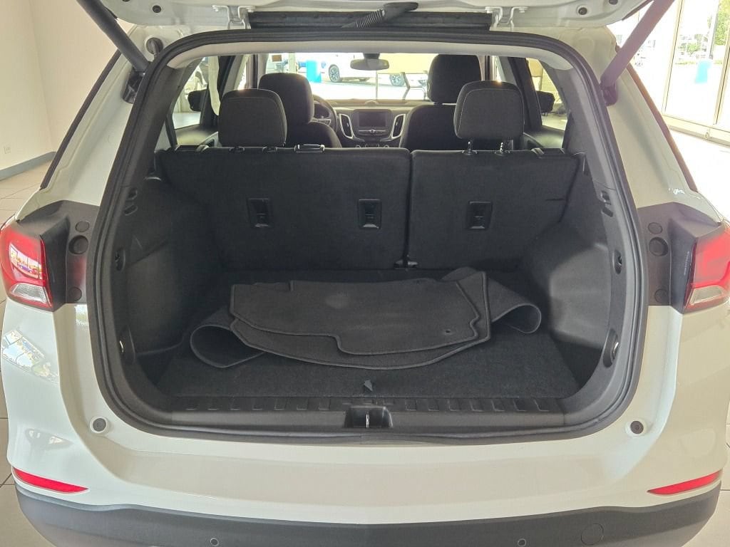 2024 Chevrolet Equinox LT - Photo 12