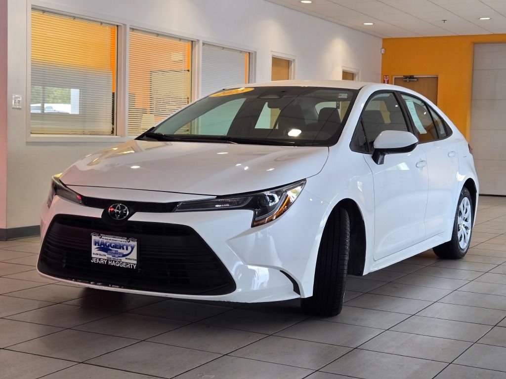 Used 2025 Toyota Corolla LE