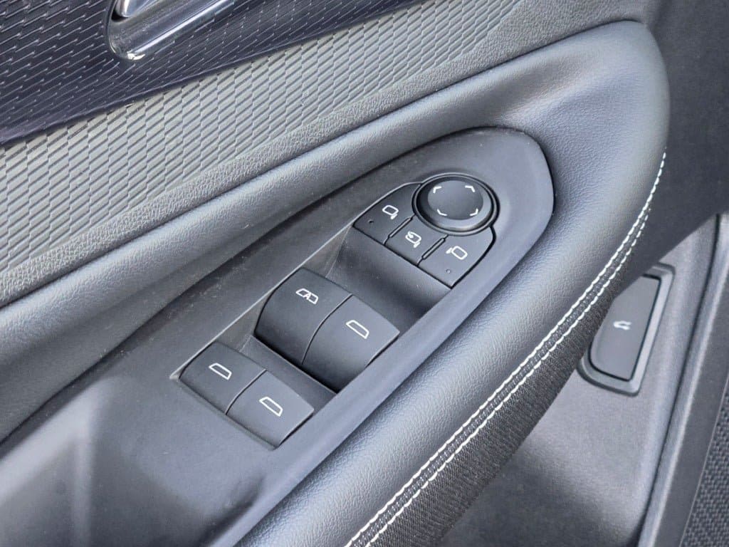 2024 Chevrolet Blazer EV LT - Photo 21