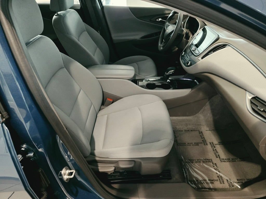 2025 Chevrolet Malibu 1LT - Photo 6