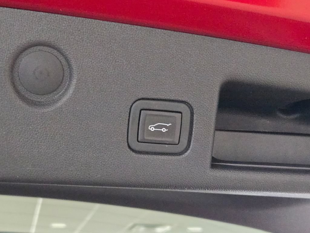 2024 Chevrolet Equinox LT - Photo 12