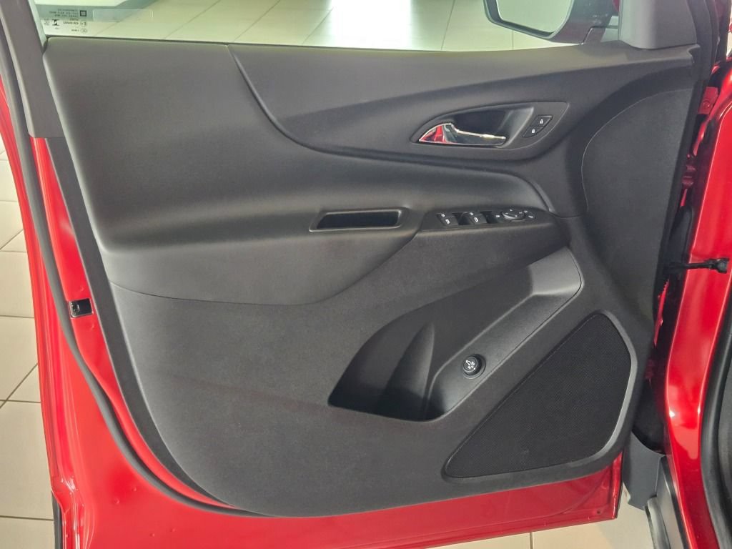 2024 Chevrolet Equinox LT - Photo 18