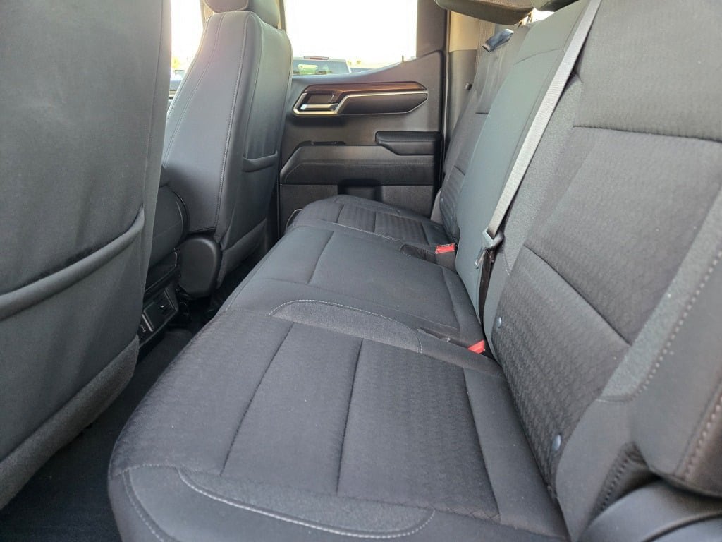2023 Chevrolet Silverado 1500 LT - Photo 15