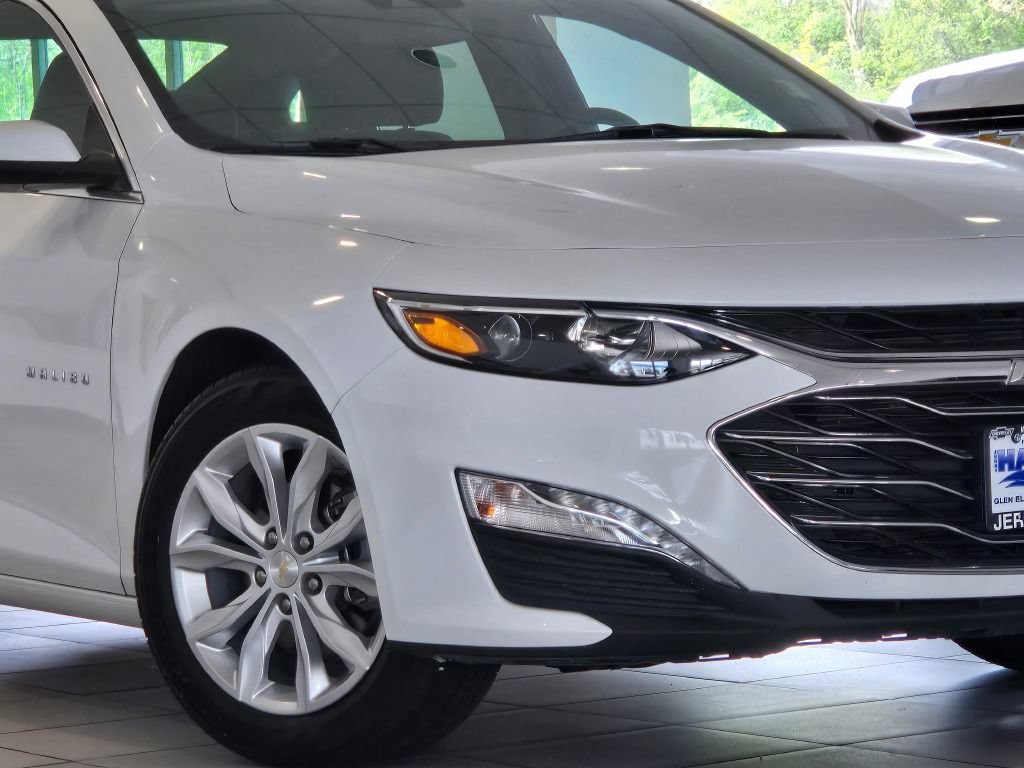 Used 2024 Chevrolet Malibu 1LT with VIN 1G1ZD5ST0RF164769 for sale in Glen Ellyn, IL