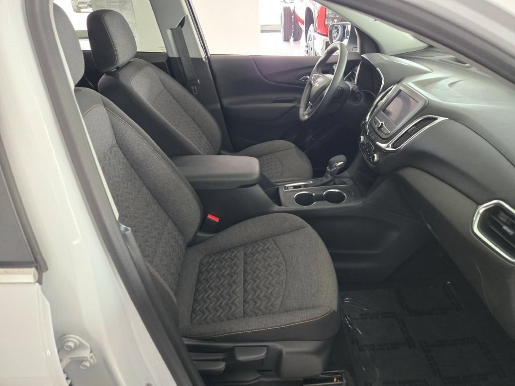 2024 Chevrolet Equinox LT - Photo 5
