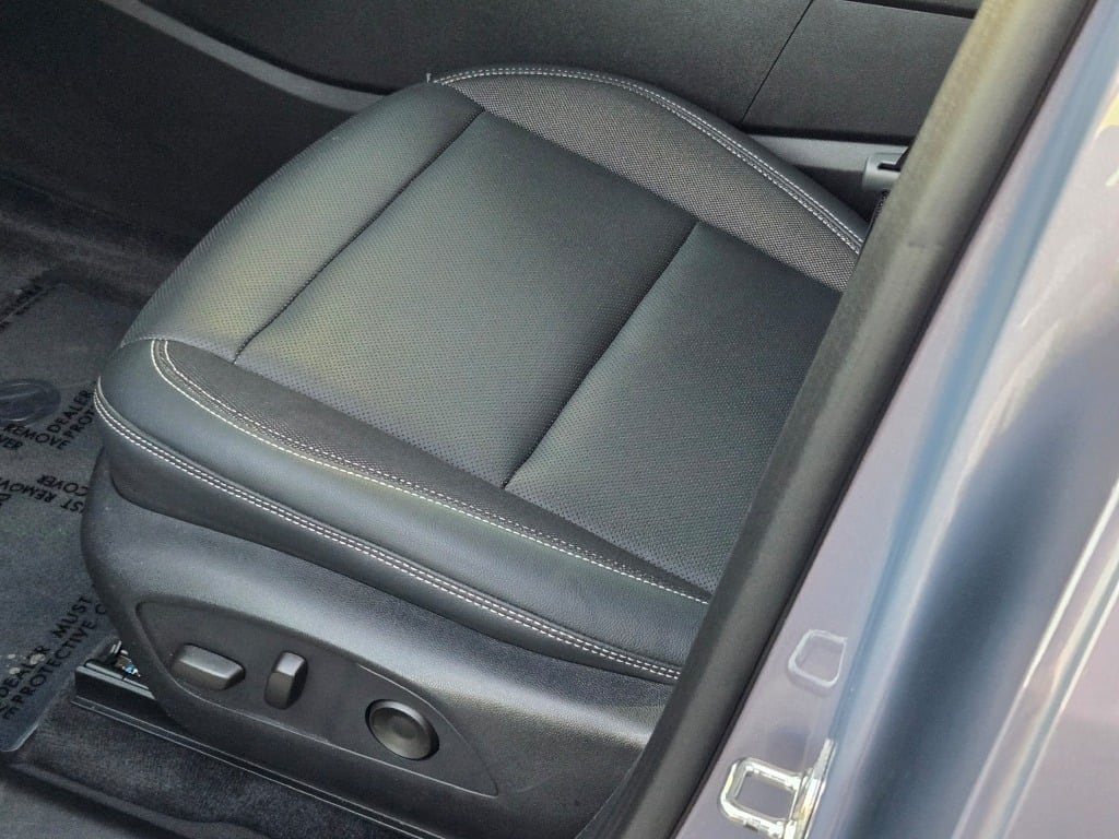 2024 Chevrolet Blazer EV LT - Photo 23