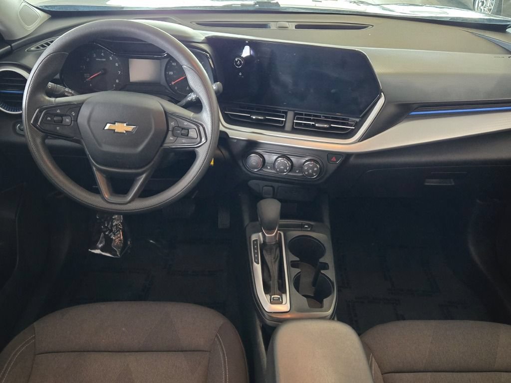 2024 Chevrolet Trax LS - Photo 12