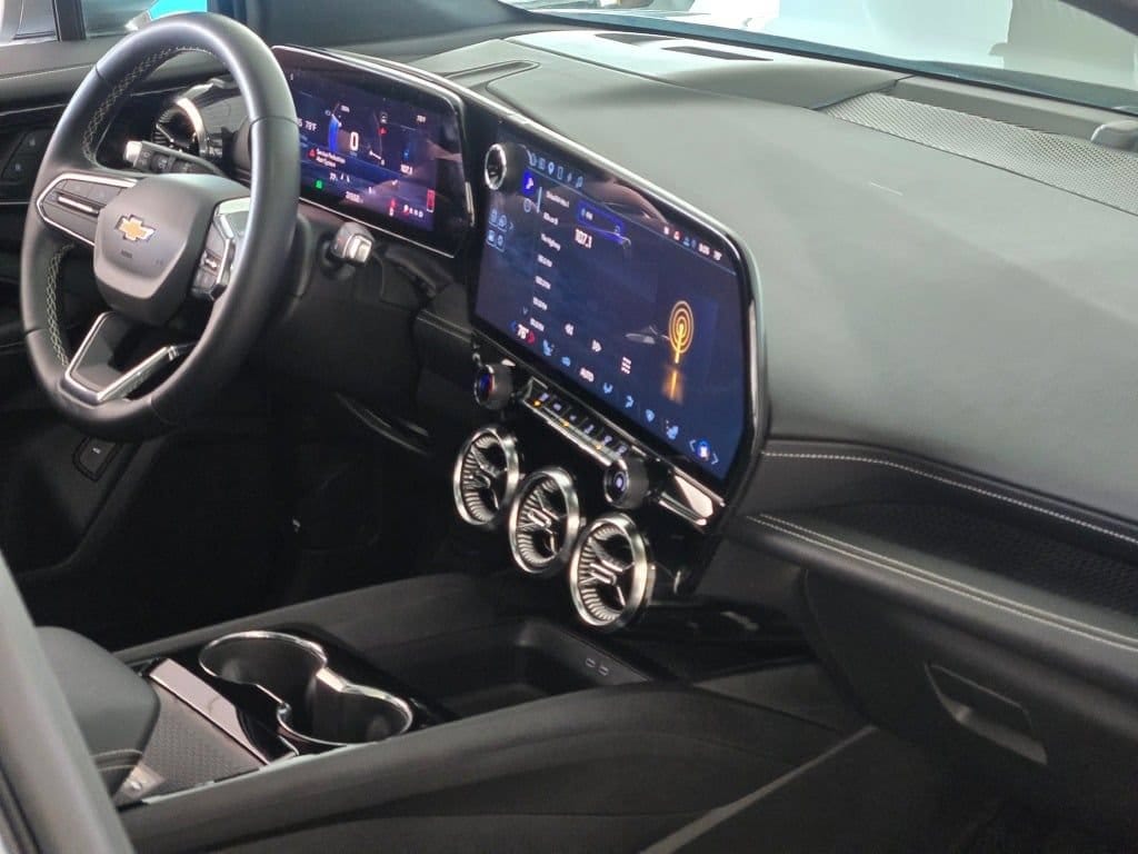 2024 Chevrolet Blazer EV LT - Photo 7